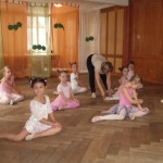 Spielerisches Tanzen im Familienzentrum, Mai 2015