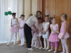 Spielerisches Tanzen im Familienzentrum, Mai 2015