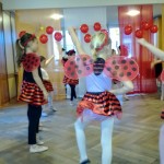 Spielerisches Tanzen im Familienzentrum, Mai 2015