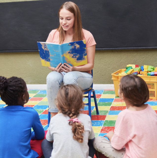 <h3>Wir laden Euch ein d’Gschichte Ziit im Familienzentrum zu erleben.</h3>
Einmal im Monat findet ein Vorlesenachmittag im Kafi Lollipop statt.

Es wird eine kurze Geschichte für kleine Kinder und ihre Begleitpersonen erzählt. Von 15:00 - 15:30 Uhr wird es ruhiger im Kafi und die Geschichte beginnt.

Vorher und nachher bietet Euch das Kafi Lollipop leckeren Kuchen, Kaffee, Snacks und erfrischende Getränke an. Und die Kinder können das Spielzimmer geniessen.
Es ist keine Anmeldung nötig, aber bitte seid pünktlich um 15:00 Uhr im Kafi, so dass die Geschichtenerzähler nicht gestört werden.

<a href="https://familienzentrum-bezirk-affoltern.ch/wp-content/uploads/2025/01/Vorlesenachmittag_Gschichte_Ziit_2025.pdf" target="_blank" rel="noopener">Flyer herunterladen</a>
<h3>Termine:</h3>
Mittwoch, 15.01.2025
Donnerstag, 13.02.2025
Freitag, 14.03.2025
Montag, 07.04.2025
Dienstag, 13.05.2025
Mittwoch, 11.06.2025