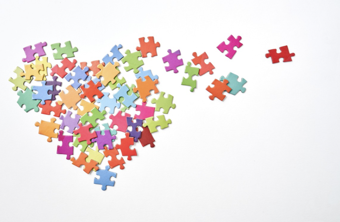 <em>Impulsvortrag &amp; Austausch für Eltern und Interessierte</em>

ADHS betrifft die ganze Familie und bringt den gemeinsamen Alltag oft an Grenzen.<a href="https://www.tcm-praxis-isa.ch"><img class="alignright wp-image-35928" src="https://familienzentrum-bezirk-affoltern.ch/wp-content/uploads/2026/07/tcm-300x289.png" alt="TCM-Praxis Isa" width="90" height="87" /></a>

Dieser Abend zeigt dir, wie die Traditionelle Chinesische Medizin (TCM) ADHS versteht und wie elterliche Selbstfürsorge den Alltag beruhigt. Du lernst praktische Ansätze zur Emotionsregulation kennen, die du direkt anwenden kannst. Nach dem 60-minütigen
Vortrag und einer kurzen Qi-Gong-Übung bleibt eine halbe Stunde Zeit für deine Fragen und den Austausch.

<a href="https://familienzentrum-bezirk-affoltern.ch/wp-content/uploads/2026/07/ADHS-im-Familienalltag_2026.pdf">ADHS im Familienalltag 2026</a>

<img class="aligncenter wp-image-35929 " src="https://familienzentrum-bezirk-affoltern.ch/wp-content/uploads/2026/07/ADHS-im-Familienalltag-1024x671.png" alt="ADHS im Familienalltag" width="600" height="393" />

&nbsp;